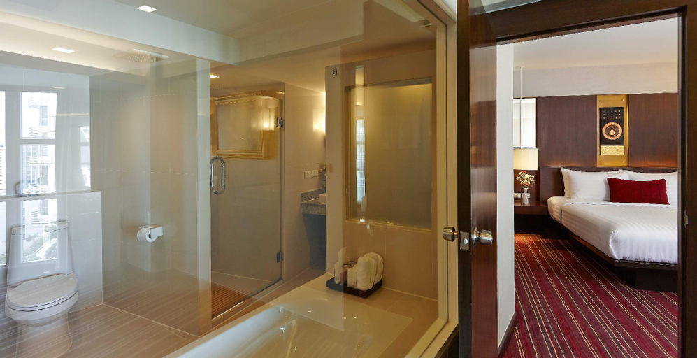 Bathroom 16