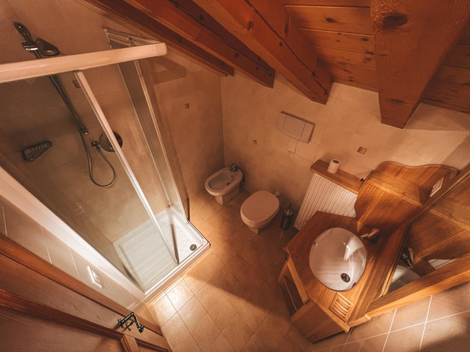 Bathroom 3, Una Perla a Cortina, Belluno
