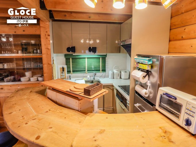 GLOCE Ito Ippiku House - A private log house located in a serene area surrounded by nature, Itō