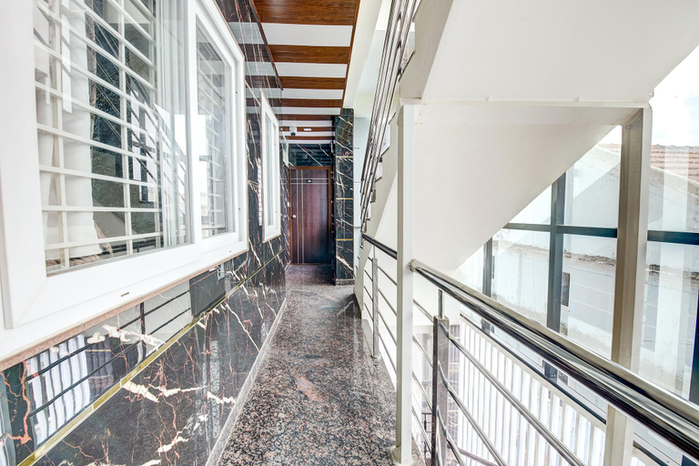 Public Area 2, FabExpress Mysuru Heaven - N900m from Sri Chamarajendra Zoological Gardens, Mysore