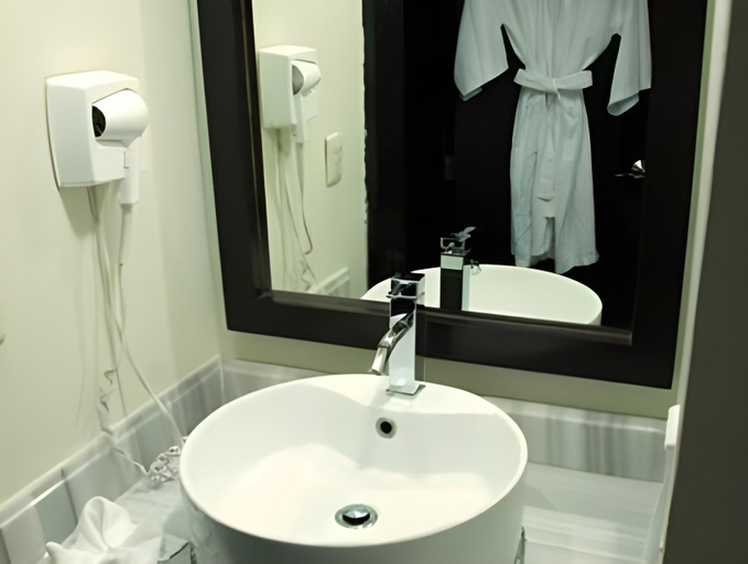 Bathroom 4, Wyndham Garden Los Mochis Plaza Inn, Ahome