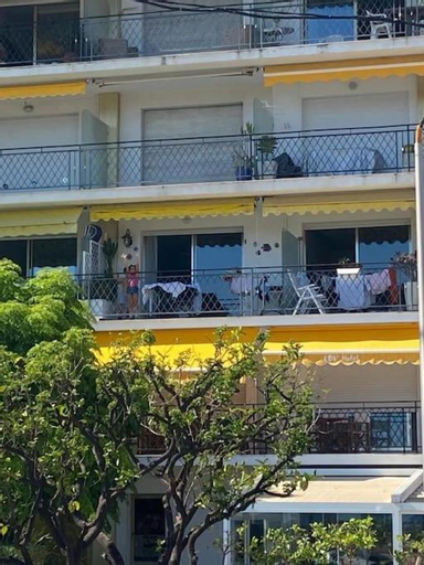 APPARTAMENTO GRANDE E COMODO, TERRAZZO VISTA MARE, Alpes-Maritimes