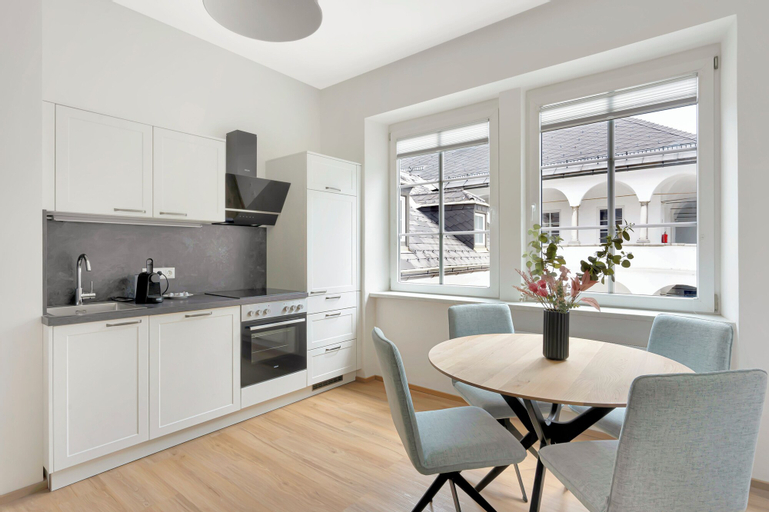 Dining Room 6
