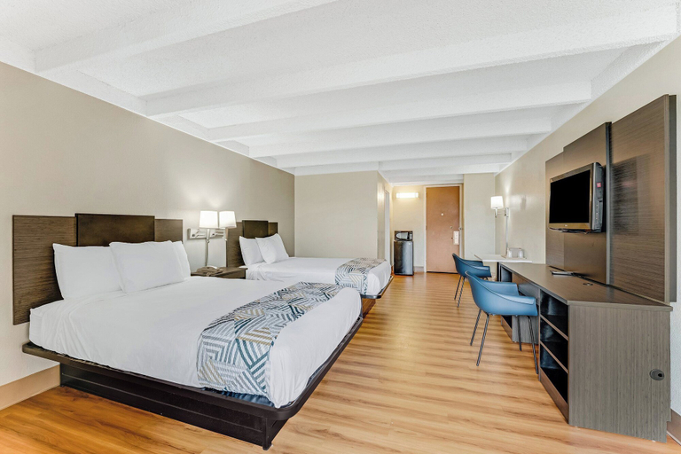 Bedroom 4, Red Carpet Inn & Suites, Philadelphia