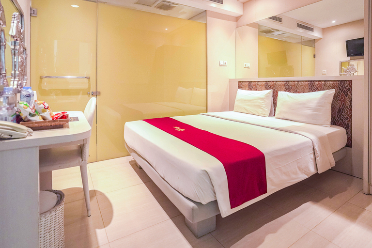 Bedroom 4, PYRENEES Malioboro Hotel, Yogyakarta