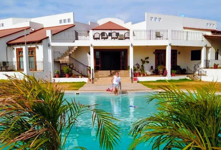 Swimming Pool 2