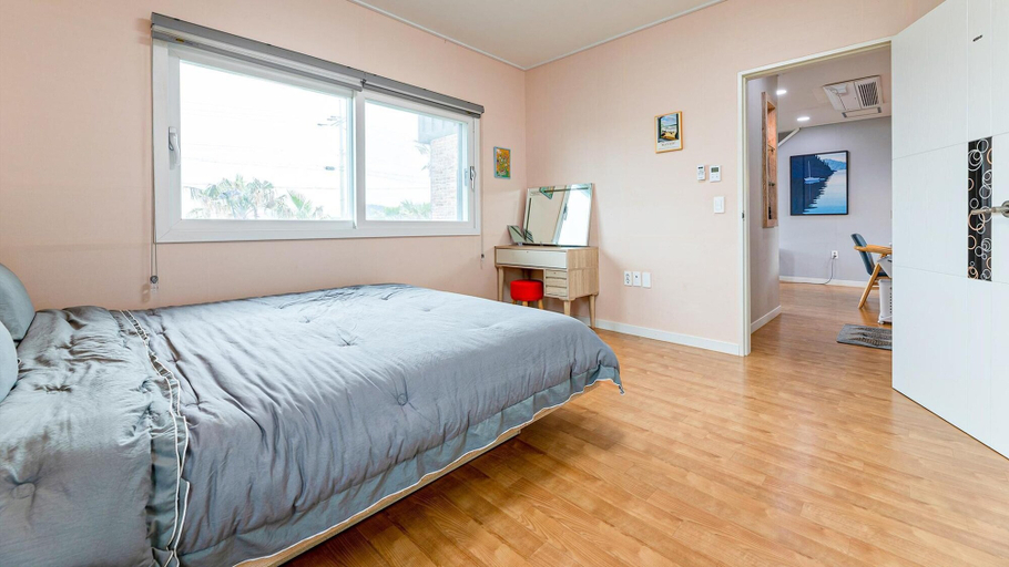 Bedroom 2, Jeju Jongdal Private Pension, Jeju