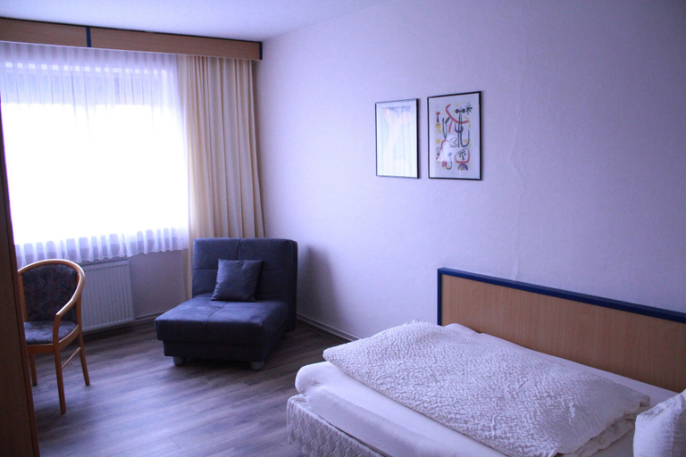 Bedroom 3, Hotel Am Schloss Broich, Mülheim an der Ruhr