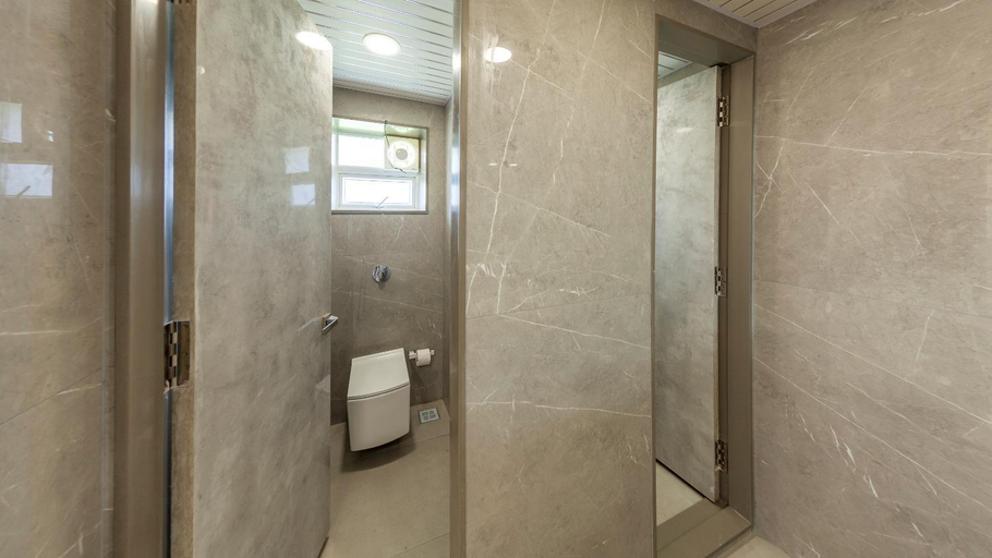 Bathroom 3, The Arowana Divine, Nanded