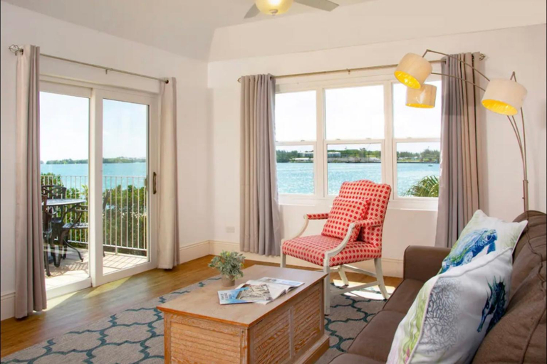 Others 3, Modern Apartment St Georges Bermuda