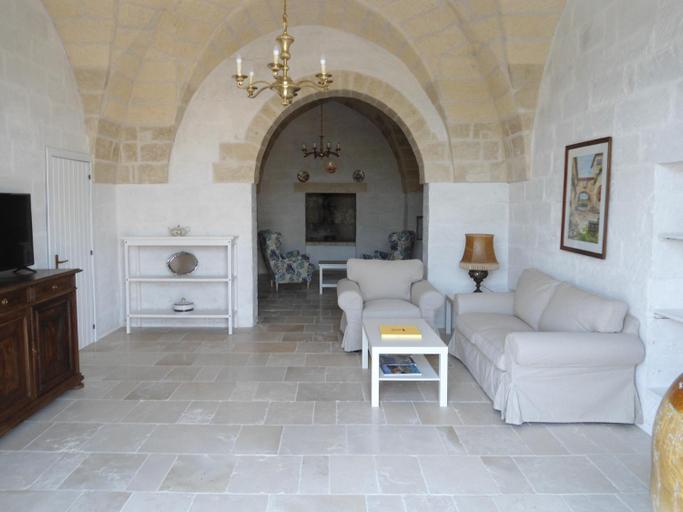 Public Area 3, Tenuta Pigliano, Lecce