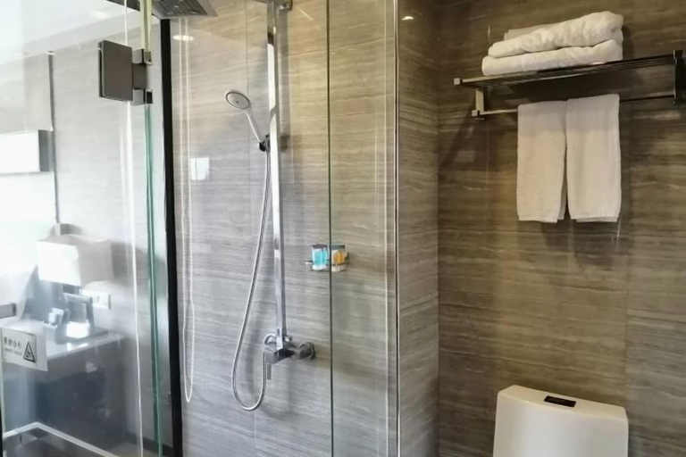 Bathroom 4, Galaxy Bay Hotel, Yangjiang