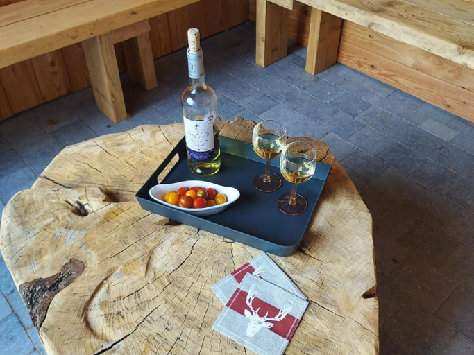 Food & Drinks 4, Holiday home in Walloon Ardennes, Namur