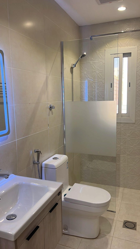 Bathroom 4, Holiday Plus Mishrifah Apartments, Jeddah