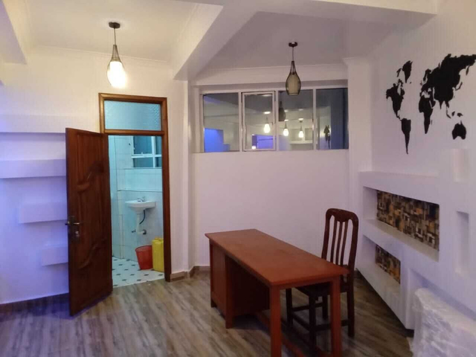 Reception 2, Queen Greenstars Apartment, Rubavu