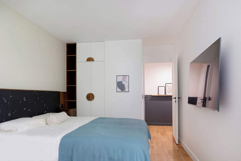 Room 2, Paris La Defense Design residence, Hauts-de-Seine