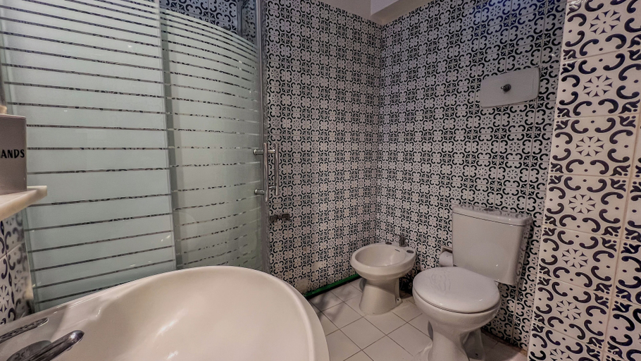 Bathroom 4, Viajero Colonia Hostel, n.a540