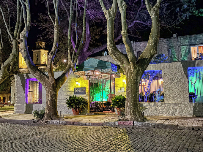 Exterior & Views 2, Viajero Colonia Hostel, n.a540