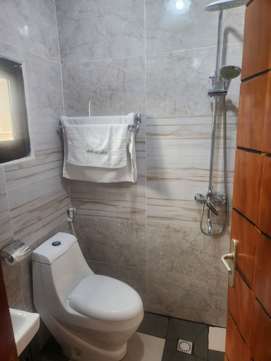 Bathroom 3, HOTEL SAN PEDRO Odza Yaounde Cameroon, Mfoundi