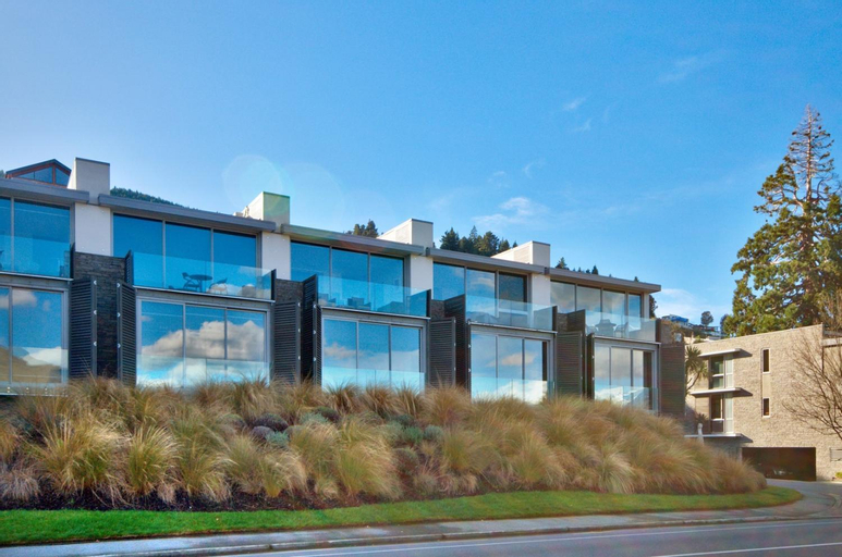 Pure Retreat Lake Views, Queenstown-Lakes