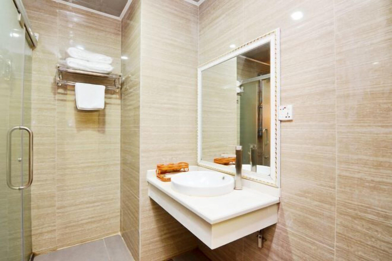 Bathroom 4, Boluo Gengxin Hotel, Huizhou