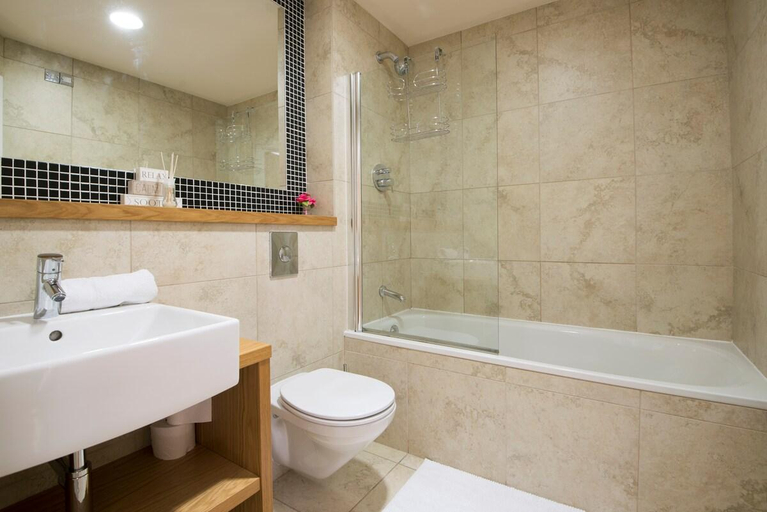 Bathroom 2, Riverview Apartment, Durham