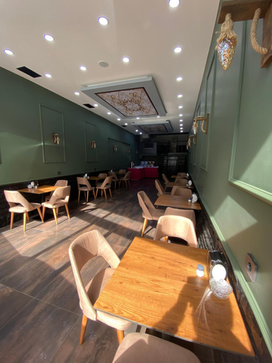 Food & Drinks 5, Bordo Hotel, Merkez