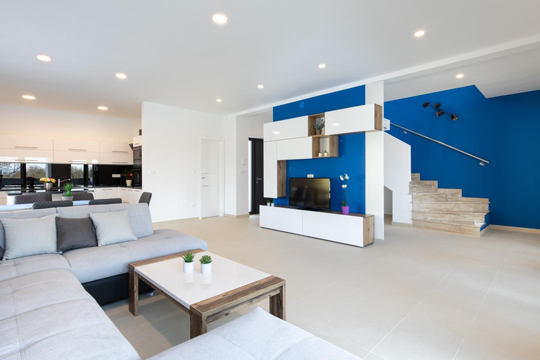 Others 5, Villa Gloriette, Krk