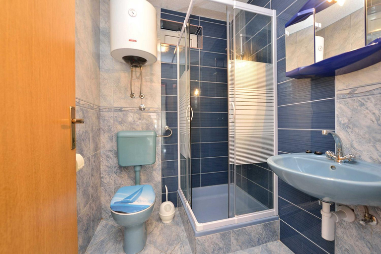 Bathroom 4, Villa Antonio, Pakoštane
