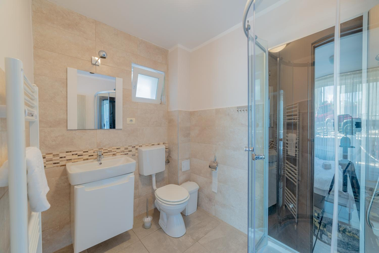 Bathroom 2, Casa Zorilor Cluj, Cluj-napoca
