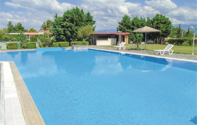Sport & Beauty 2, Awesome Home In Kamena Vourla, Central Greece