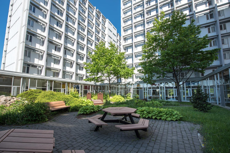 Others 4, Residences Universite Laval, Communauté-Urbaine-de-Québec