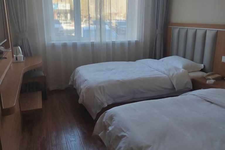 Bedroom 3, Jinshan Hotel, Chifeng