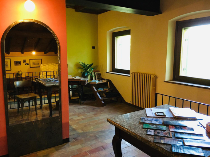 Others 4, B&B Ai Tre Confini, Mantua