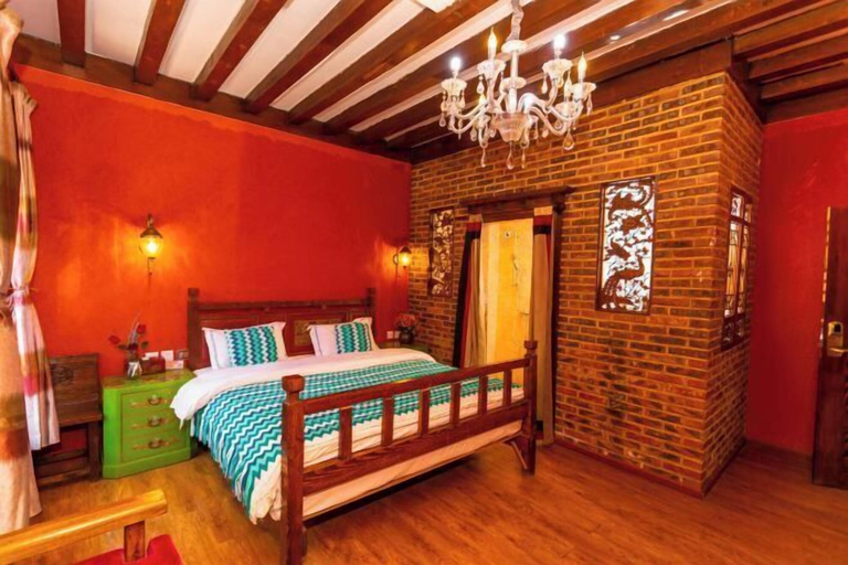 Bedroom 3, Good Journey Inn (Shangri-La Guangdong Club), Dêqên Tibetan