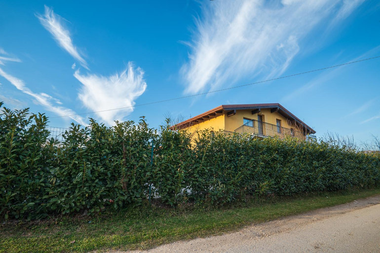 Others 3, Roberta House, Isernia