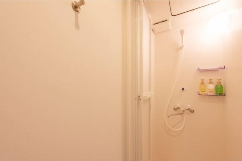 Bathroom 7