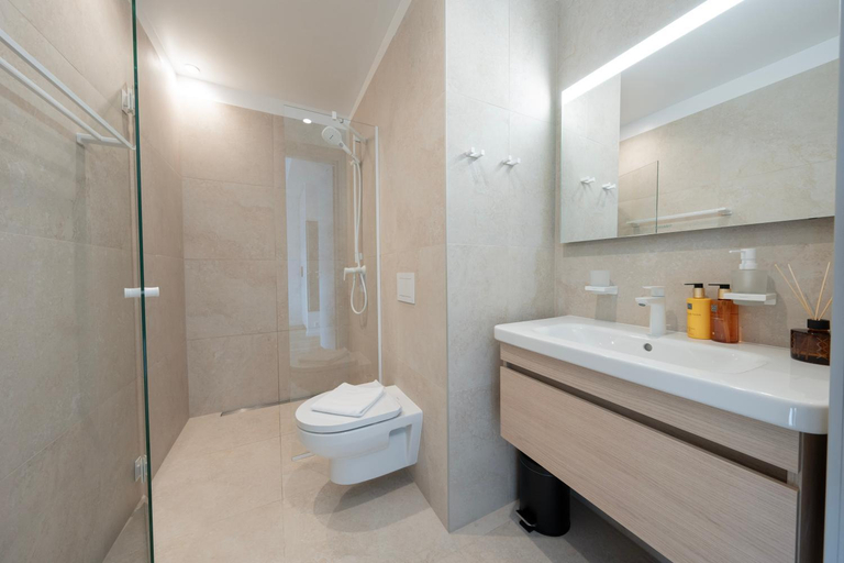 Bathroom 3, Bob W Parnu, Pärnu
