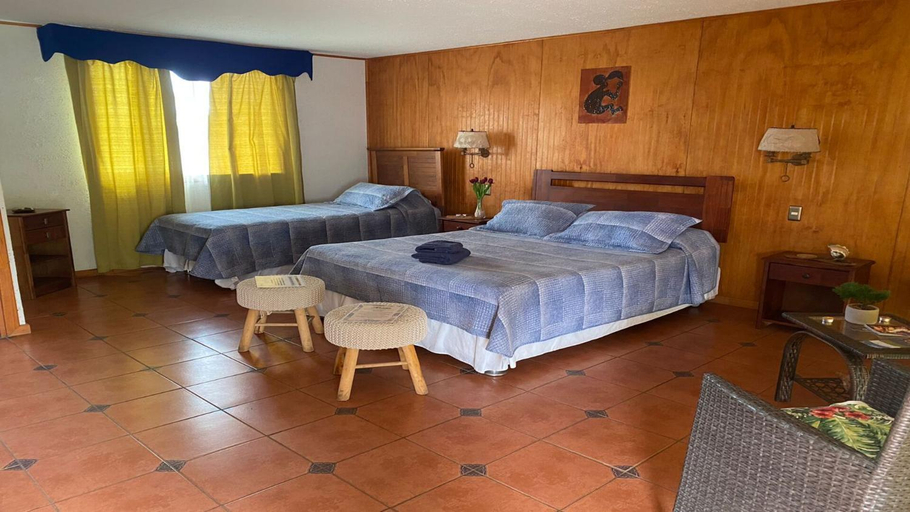 Others 5, Hostal Harepakoba, ísla de Pascua