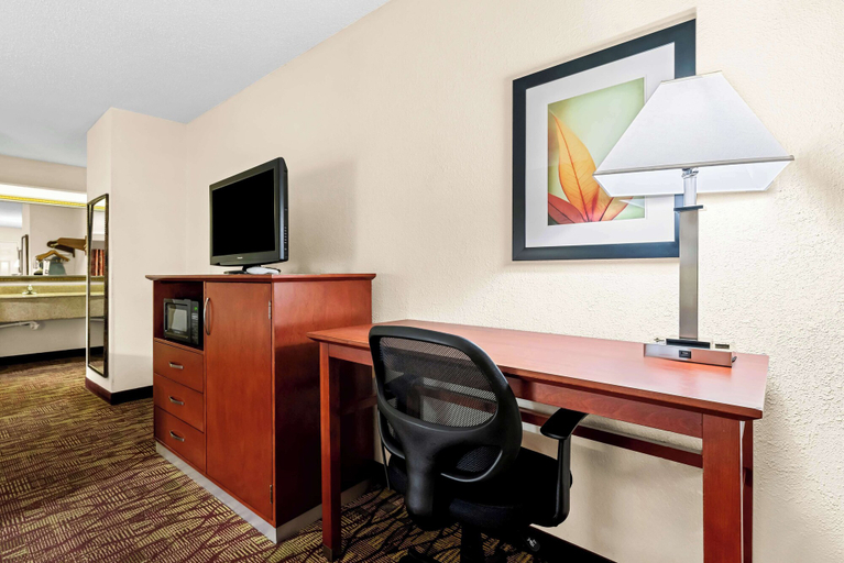 Others 5, Best Western Inn, Chilton