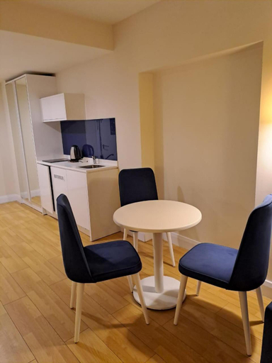 4, Lux apartaments 555, Batumi