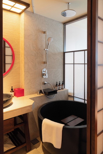 Bathroom 3, Suzu Saigon – A Boutique Hotel, District 1