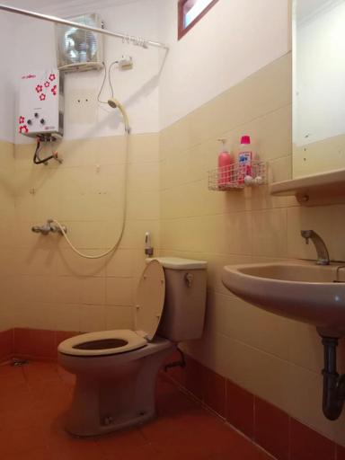 Bathroom 2, Bella Villa Kota Bunga Puncak, Cianjur