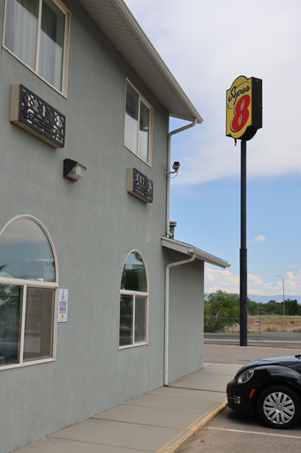 Exterior & Views 2, Super 8 by Wyndham Price, Carbon