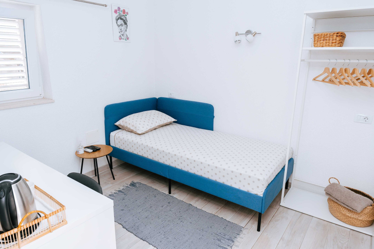 Bedroom 3, Serious Job Room, Dubrovnik