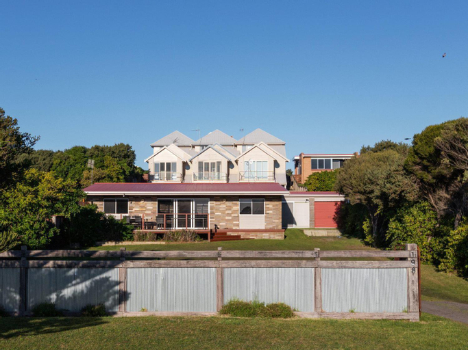 Rubys Beachfront, Moyne - South