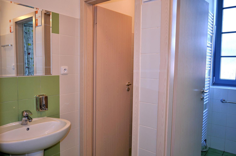 Bathroom 2, Hostel Lipa - Tovarna, Děčín