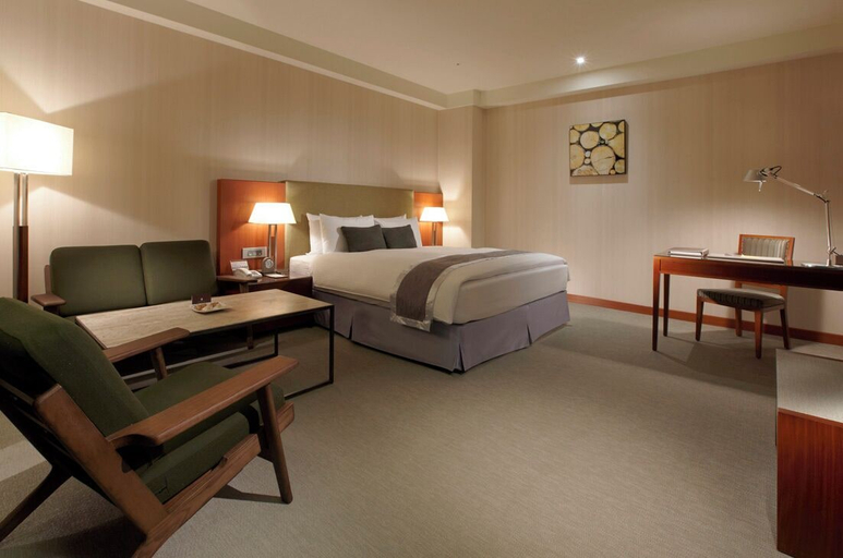 Bedroom 4, Taichung Harbor Hotel, Taichung