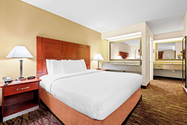 Bedroom 3, Best Western Inn, Chilton