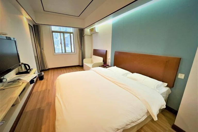 Bedroom 3, Wanli Hotel, Qinzhou
